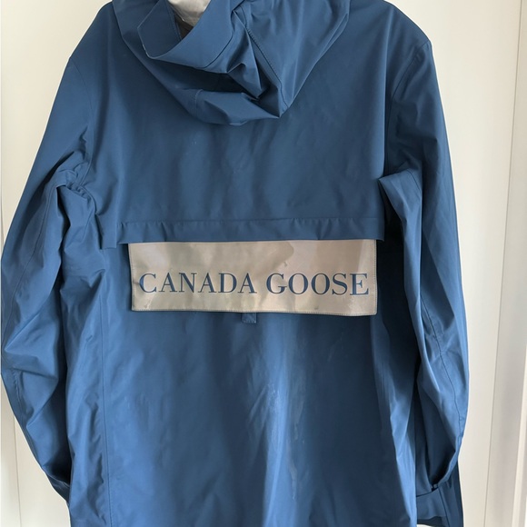 Men’s Canada Goose Meaford Rain Jacket Black Label. Size small. Color Deep Ocean - Picture 2 of 5